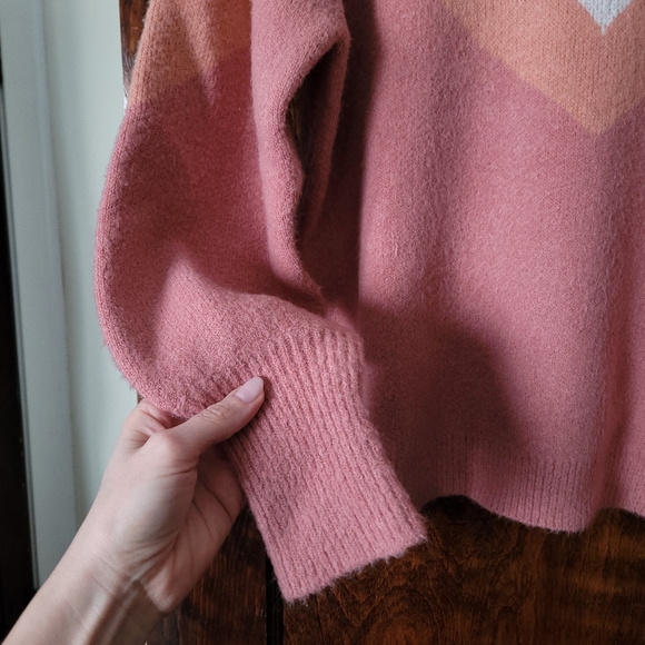 Boutique brand Pink & Peach Colorblock Balloon Sleeve Soft Sweater SIZE Small - Picture 3 of 9